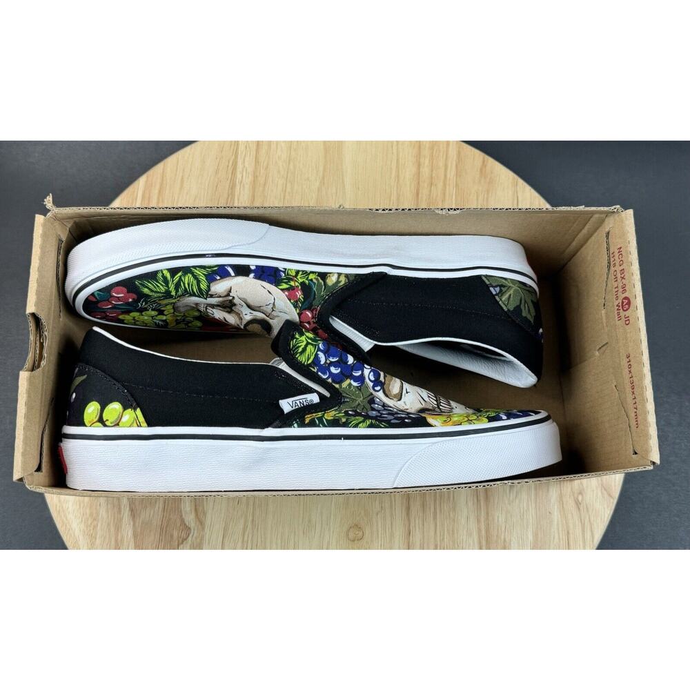 Vans Classic Slip-On Fruit’ Skull Black White Canvas Shoes Sz Men 8.5 Women 10 - Picture 9 of 13